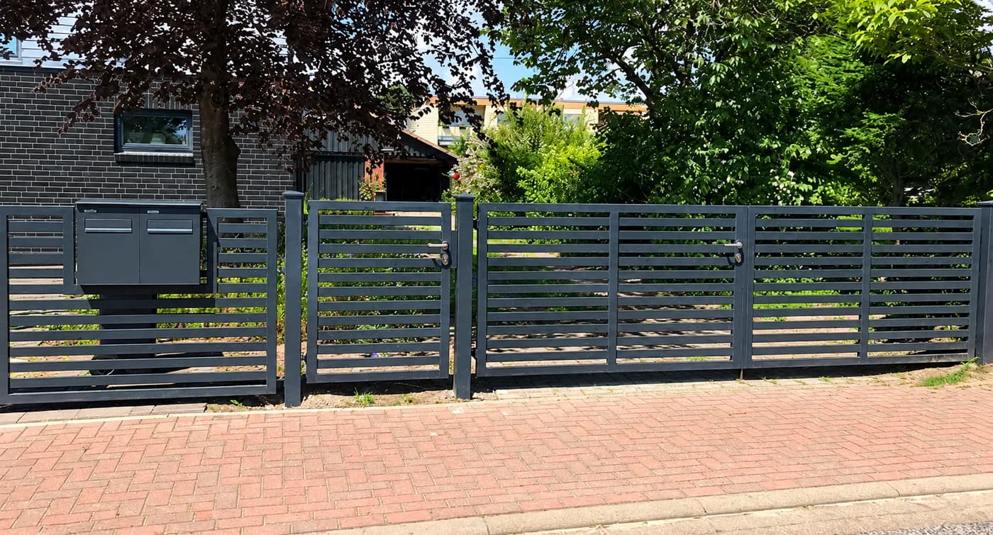 Originalaufnahme einer Zaunbauarbeit von Flitz GaLa-Bau